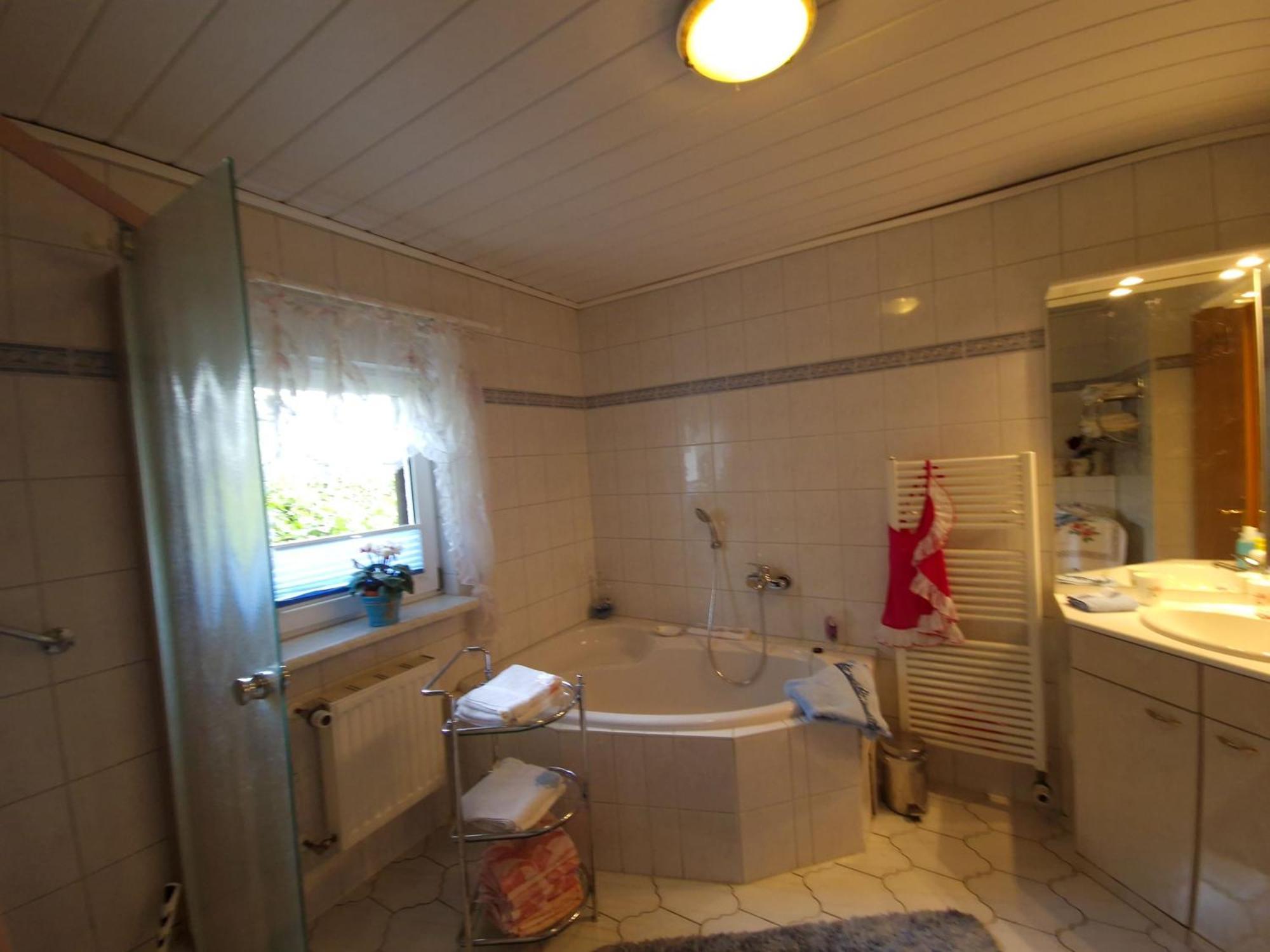 Appartement Ahlbeck, Ferienobjekt Apfel-Blume-Veilchen à Heringsdorf  Chambre photo